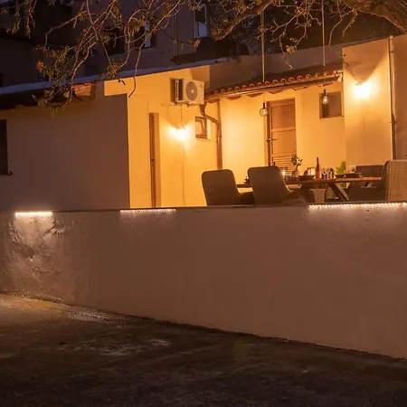 Walnut Tree Villa *