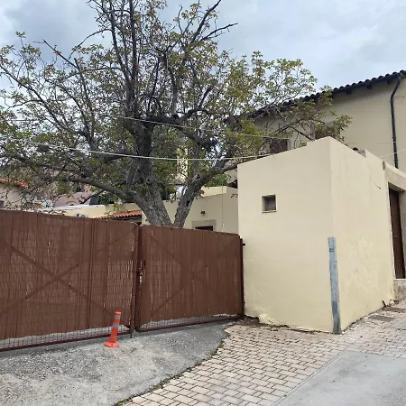 Walnut Tree Villa *