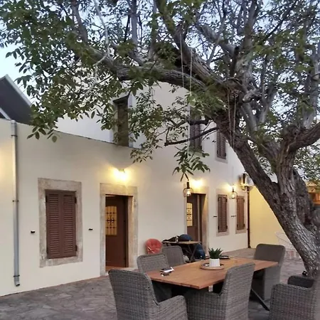 Villa Walnut Tree